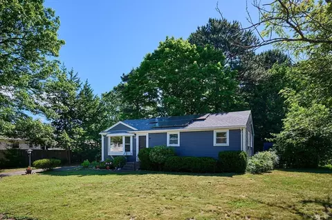 38 Peloquin Dr, Easthampton, MA 01027 photo 25