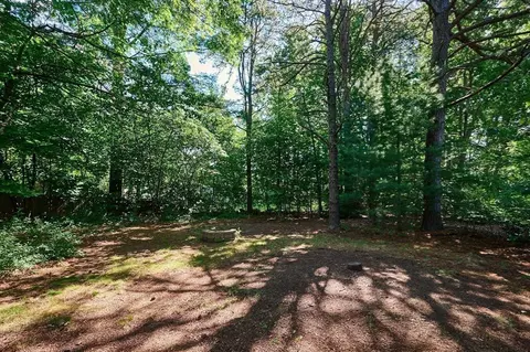 38 Peloquin Dr, Easthampton, MA 01027 photo 4