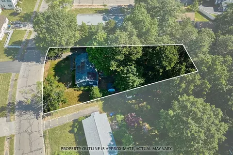 38 Peloquin Dr, Easthampton, MA 01027 photo 7