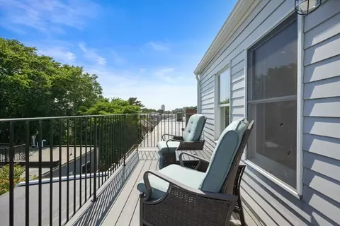 693 E 8th St #2, Boston, MA 02127 photo 34