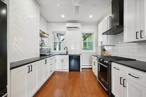 693 E 8th St #2, Boston, MA 02127 photo 8
