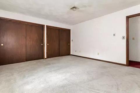 Bedroom - 6 Pine Tree Dr, Saugus, MA 01906 photo 5 of 6
