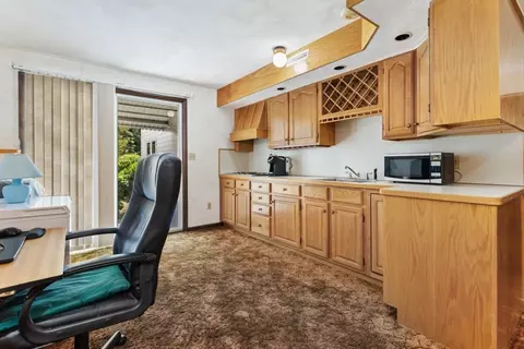 Kitchen - 6 Pine Tree Dr, Saugus, MA 01906 photo 4 of 4
