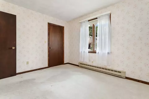 Bedroom - 6 Pine Tree Dr, Saugus, MA 01906 photo 2 of 6