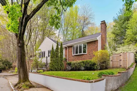 6 Hackensack Ter, Boston College, MA 02467 photo 30