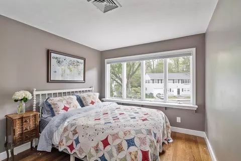 6 Hackensack Ter, Boston College, MA 02467 photo 16