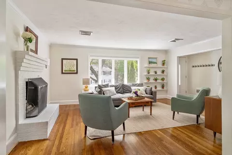 6 Hackensack Ter, Boston College, MA 02467 photo 3
