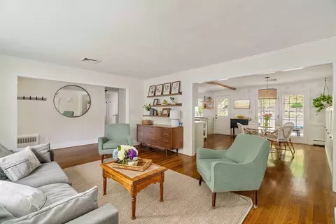 6 Hackensack Ter, Boston College, MA 02467 photo 2