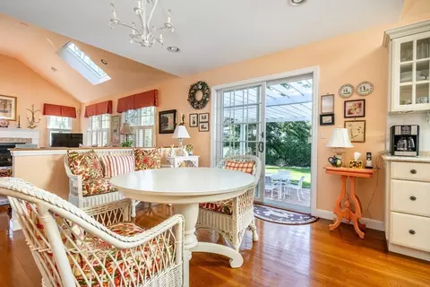 122 Falling Leaf Ln, Barnstable, MA 02655 photo 11