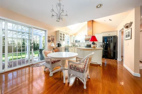 122 Falling Leaf Ln, Barnstable, MA 02655 photo 10