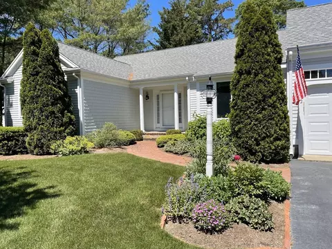 122 Falling Leaf Ln, Barnstable, MA 02655 photo 2