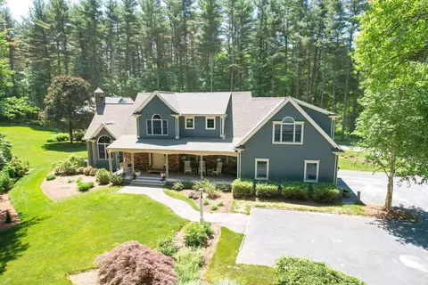 4 Evans Ln, Norfolk, MA 02056