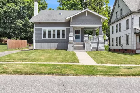 1019 Pine St, Palmer, MA 01069