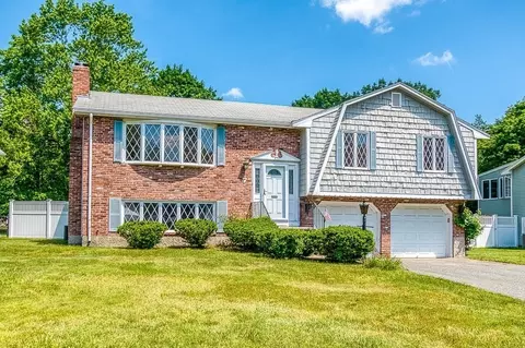 7 Flintlock Ln, Dedham, MA 02026