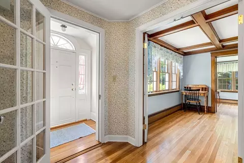137 Atlantic Ave, Marblehead, MA 01945 photo 4