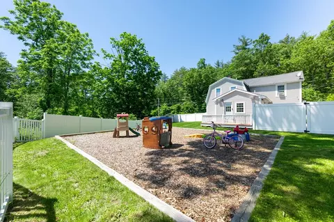 Exterior - 18 Depot Rd, Windham, NH 03087 photo 3 of 4