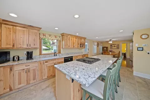 233 Pleasant St, Bridgewater, MA 02324
