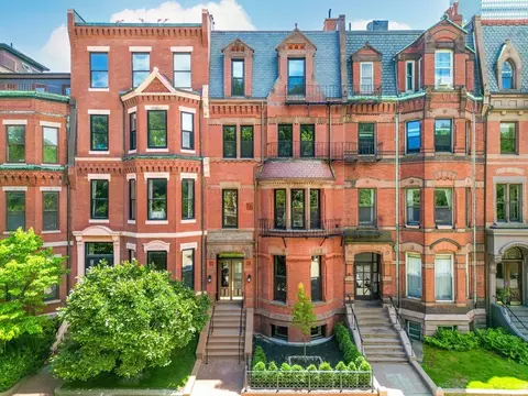 222 Commonwealth Ave #PH, Boston, MA 02116