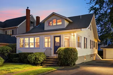359 Quincy Shore Dr, Quincy, MA 02171