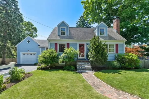 5 Sylvester Ct, Winchester, MA 01890