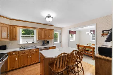 187 North St, Ware, MA 01082 photo 5