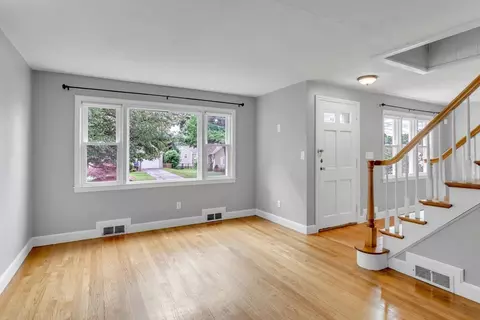 Living - 97 Old Brook Rd, Springfield, MA 01118 photo 1 of 4