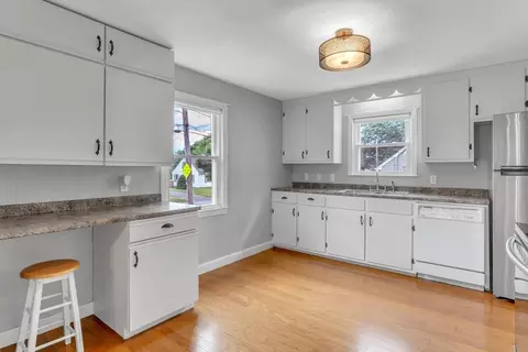 Kitchen - 97 Old Brook Rd, Springfield, MA 01118 photo 4 of 4