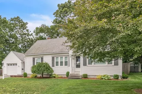 Exterior - 97 Old Brook Rd, Springfield, MA 01118 photo 2 of 7