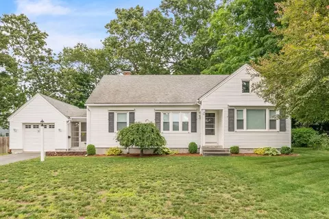 97 Old Brook Rd, Springfield, MA 01118