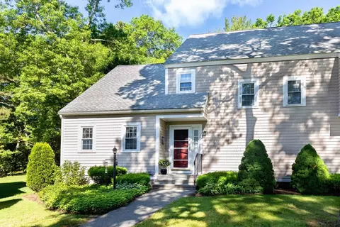 40 Megansett Dr #5, Plymouth, MA 02360