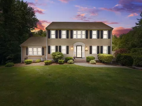 55 Greenbrier Ln, Bridgewater, MA 02324