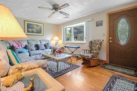 14 Jade St, Methuen, MA 01844 photo 13