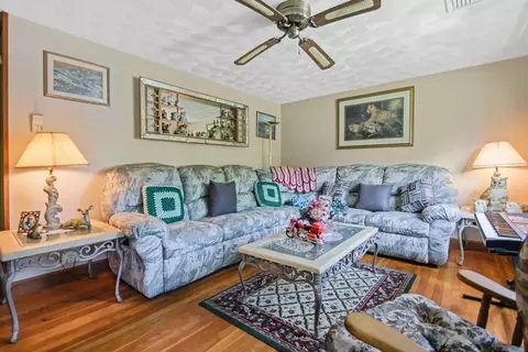 14 Jade St, Methuen, MA 01844 photo 12