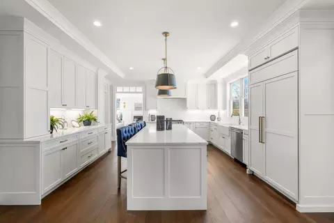 4 Wyndemere Ln, Natick, MA 01760