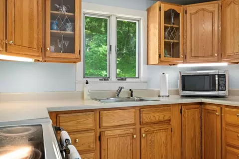 151 Grove St, Reading, MA 01867 photo 13