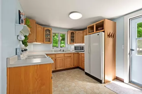 151 Grove St, Reading, MA 01867 photo 9