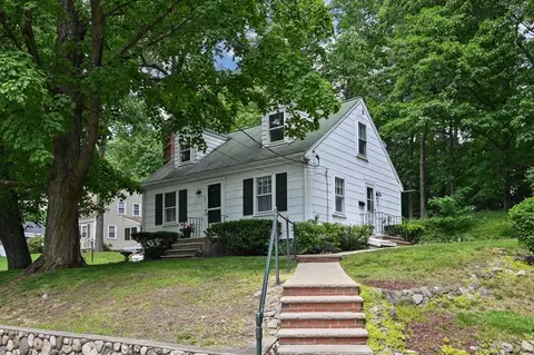 151 Grove St, Reading, MA 01867 photo 2