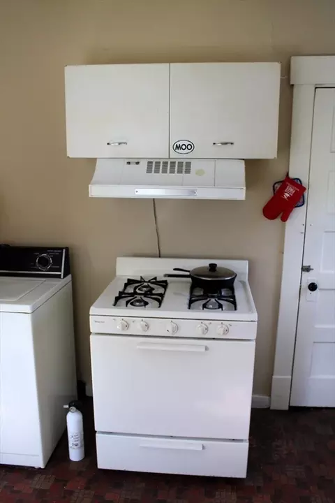 11 W High St, Erving, MA 01344 photo 11
