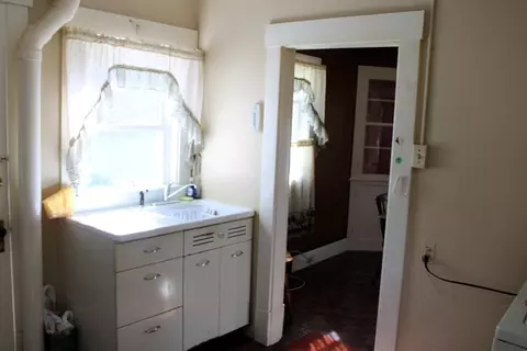 11 W High St, Erving, MA 01344 photo 10