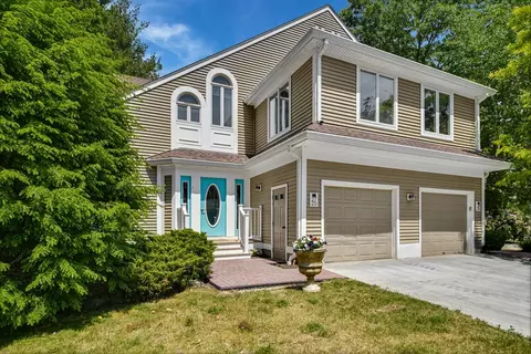 25 Pointe Rok #25, Worcester, MA 01604