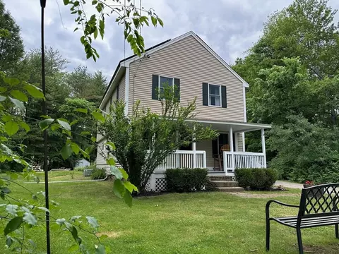 44 Brookline St, Townsend, MA 01469
