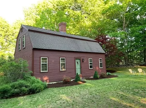 376 Grove St, Paxton, MA 01612