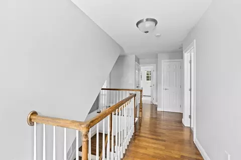 Entry Way - 4 Julian Way, Hingham, MA 02043 photo 2 of 3