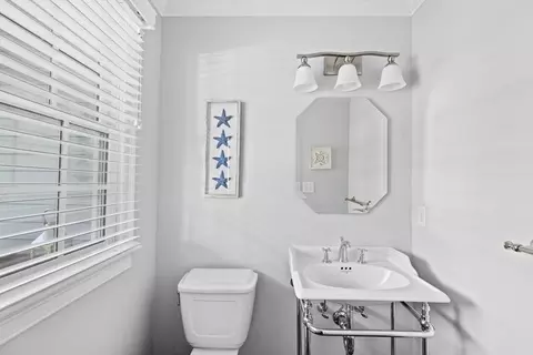 Bath - 4 Julian Way, Hingham, MA 02043 photo 1 of 5