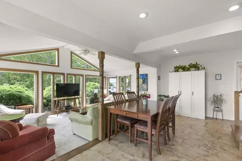 Dining - 4 Seahorse Ln, Wareham, MA 02571 photo 1 of 1