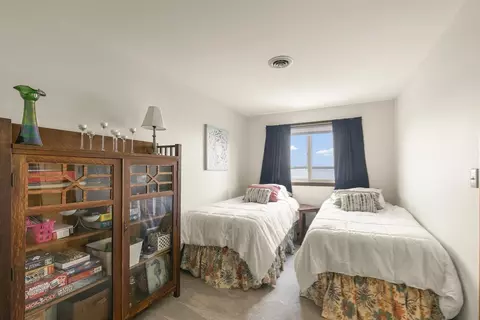 Bedroom - 4 Seahorse Ln, Wareham, MA 02571 photo 3 of 4