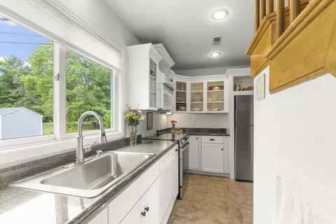 Kitchen - 4 Seahorse Ln, Wareham, MA 02571 photo 1 of 2