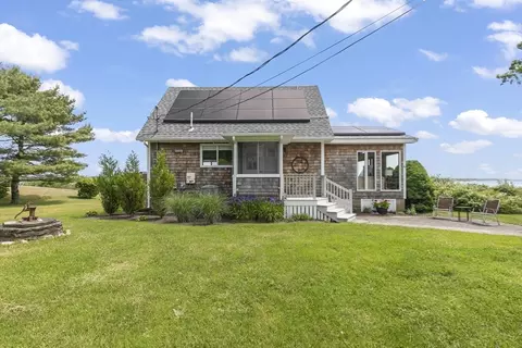 Exterior - 4 Seahorse Ln, Wareham, MA 02571 photo 2 of 11