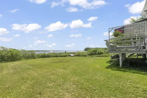 Exterior - 4 Seahorse Ln, Wareham, MA 02571 photo 6 of 11