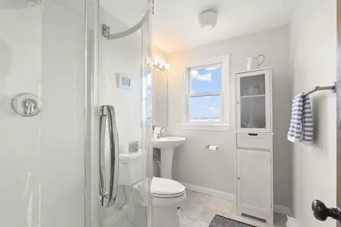 Bath - 4 Seahorse Ln, Wareham, MA 02571 photo 1 of 1